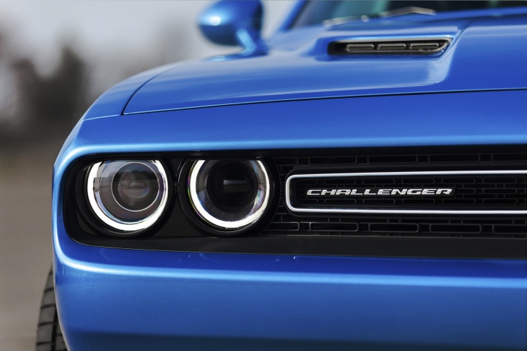 2016 Dodge Challenger SXT Headlight Picture / Pic / Image